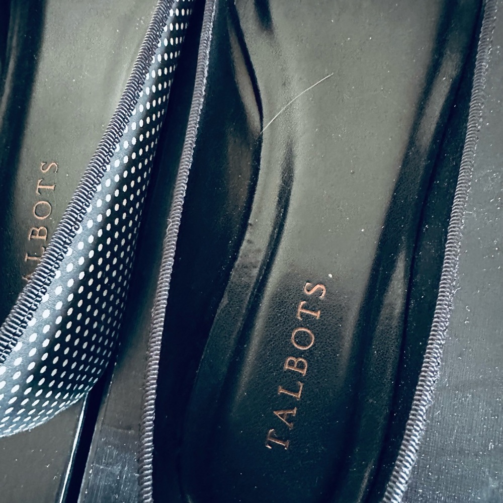 Talbots flats - Picture 4 of 5